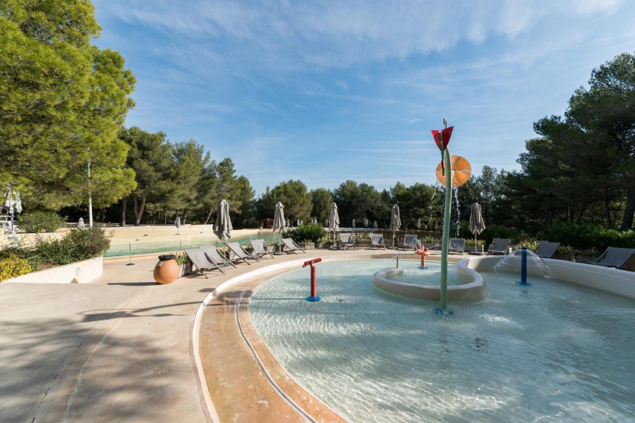 Village Pierre & Vacances Pont Royal En Provence Mallemort Exterior foto