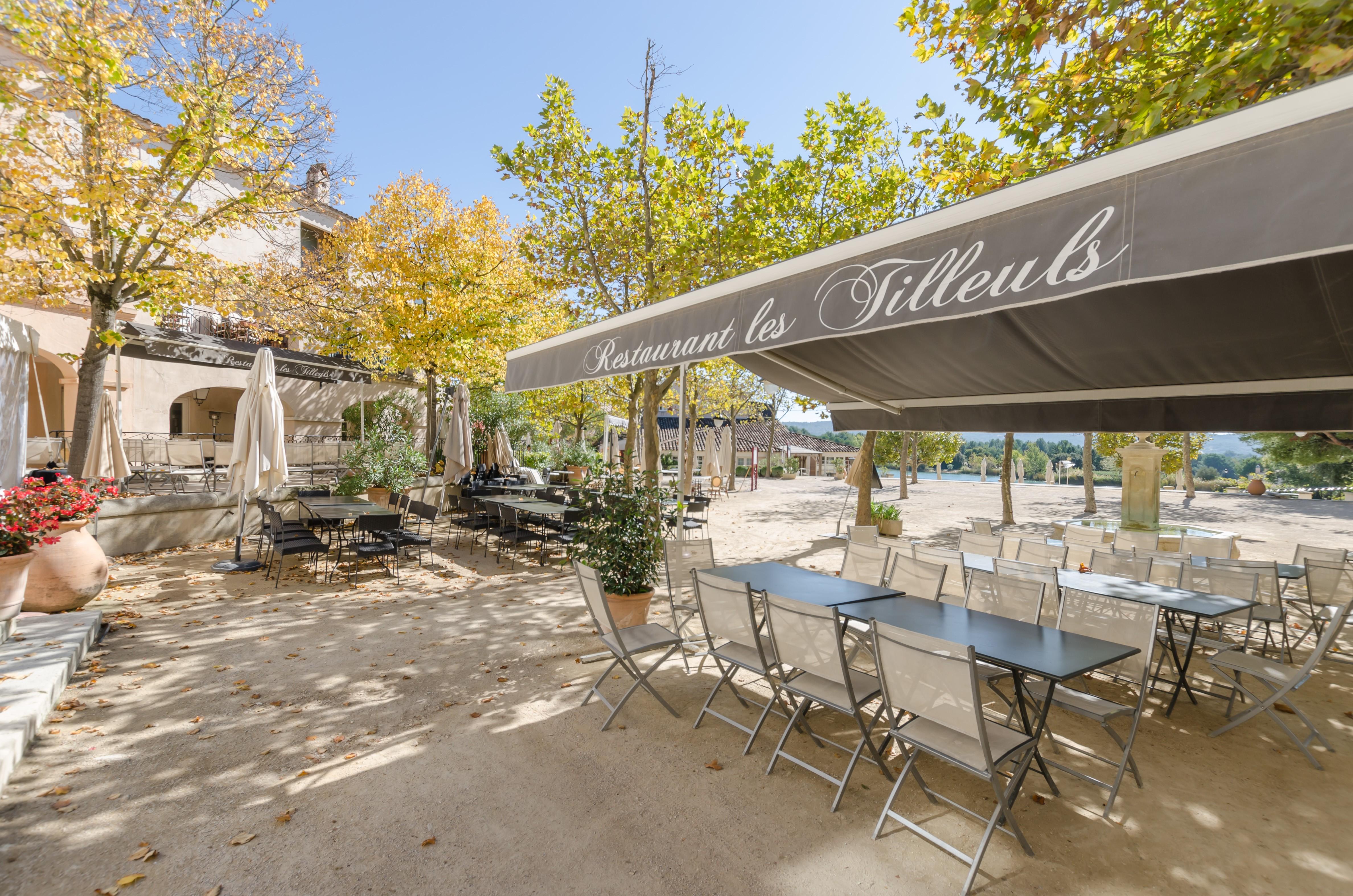 Village Pierre & Vacances Pont Royal En Provence Mallemort Exterior foto