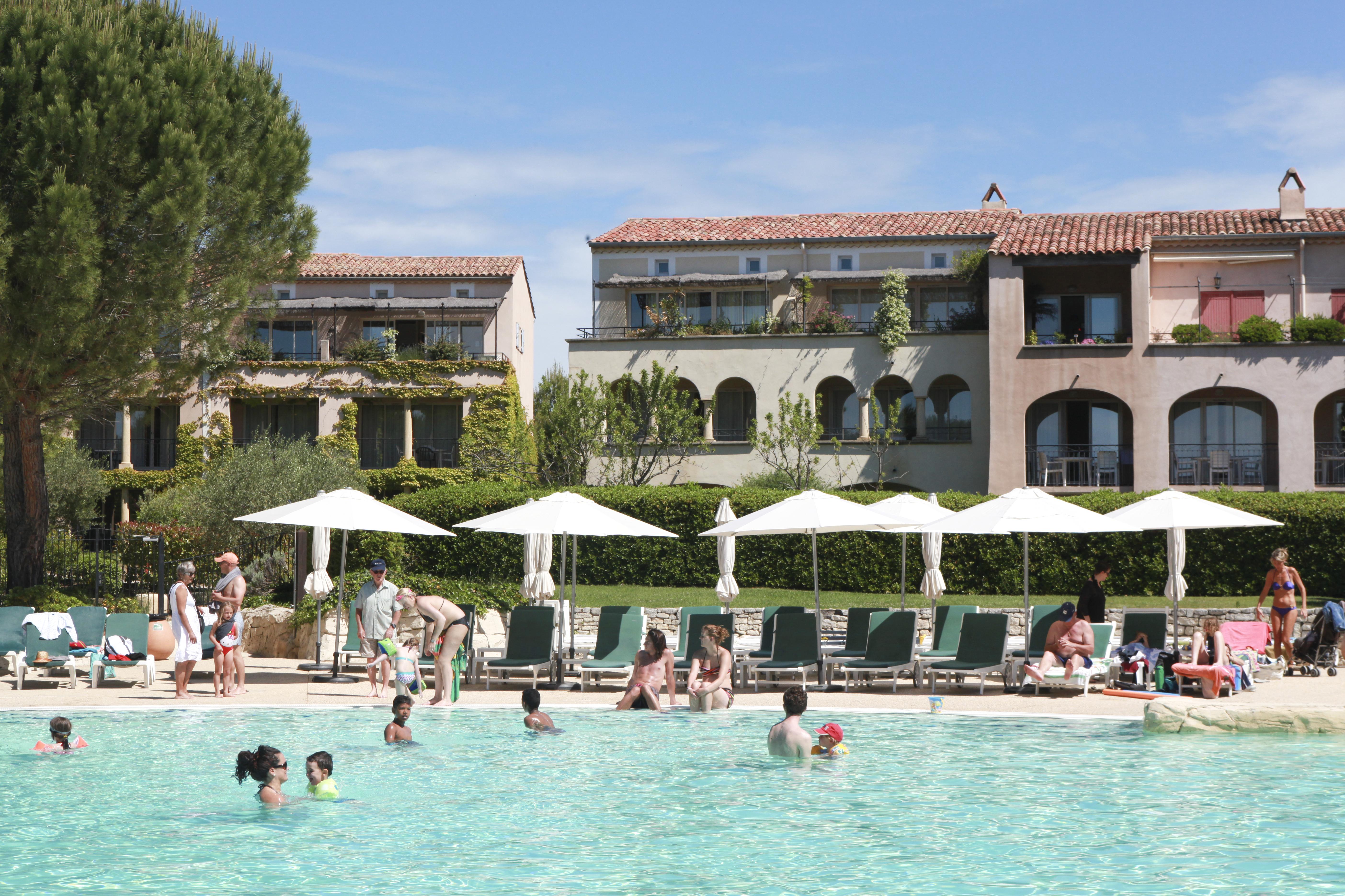 Village Pierre & Vacances Pont Royal En Provence Mallemort Exterior foto