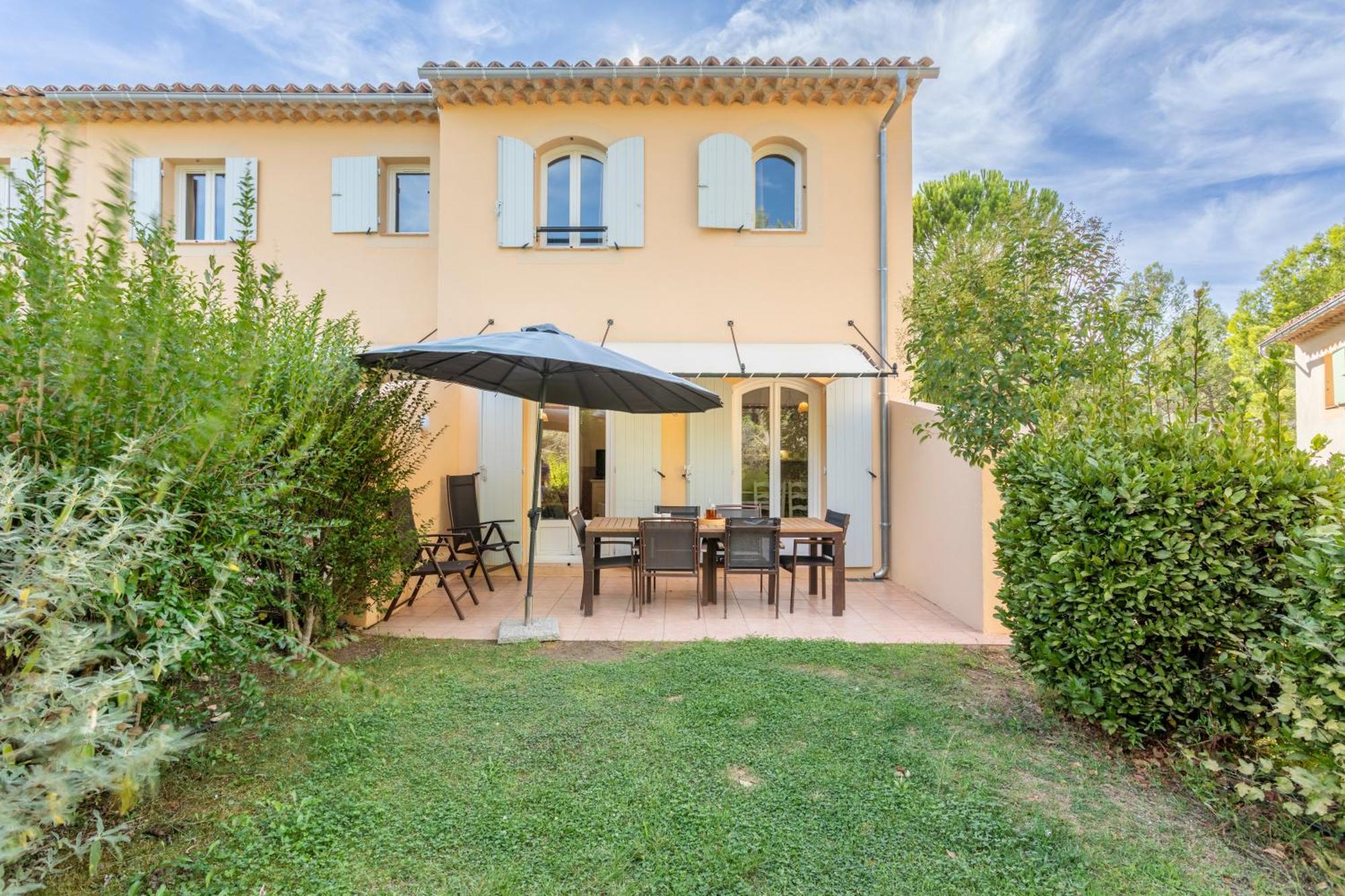 Village Pierre & Vacances Pont Royal En Provence Mallemort Exterior foto