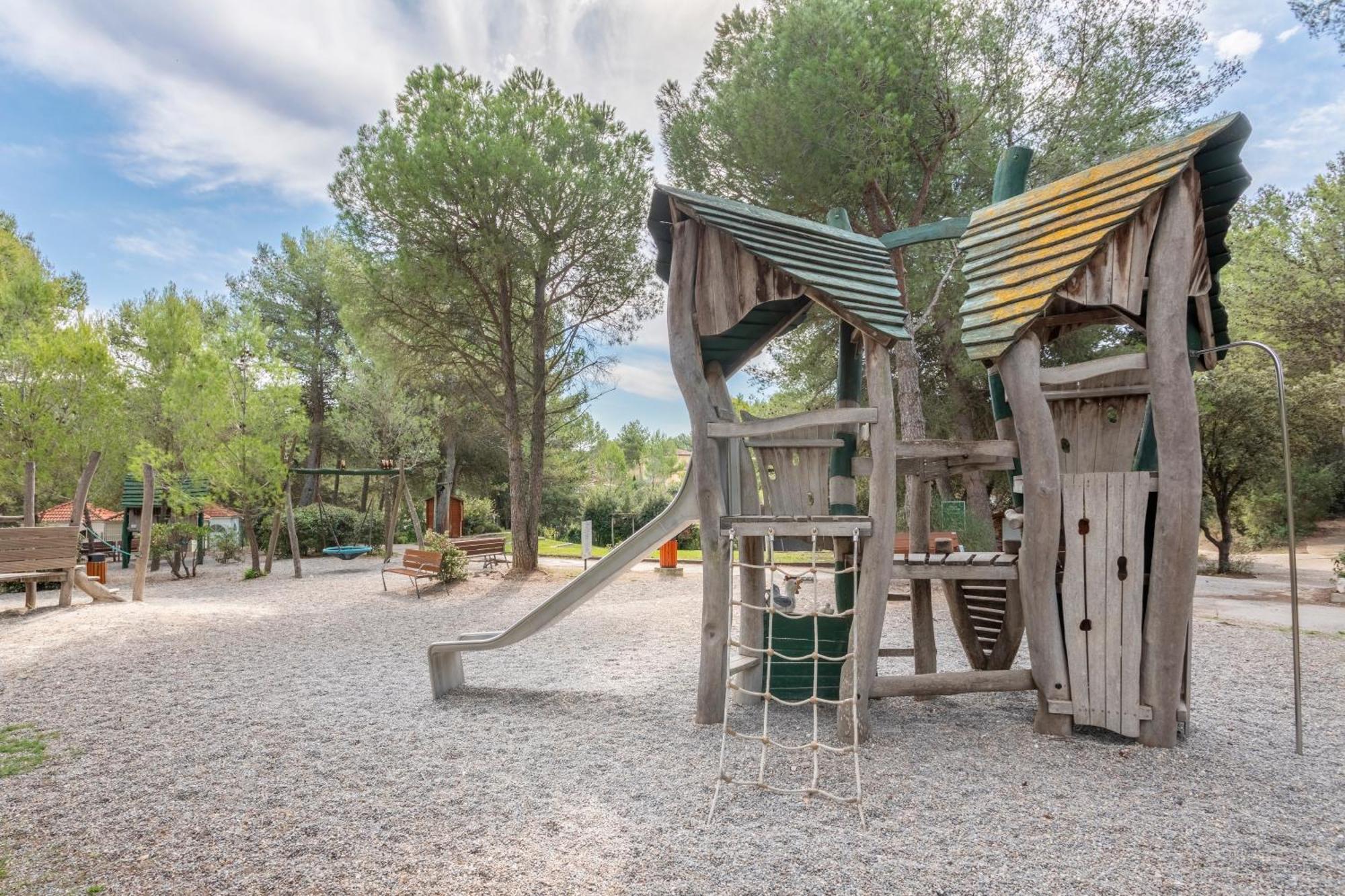 Village Pierre & Vacances Pont Royal En Provence Mallemort Exterior foto